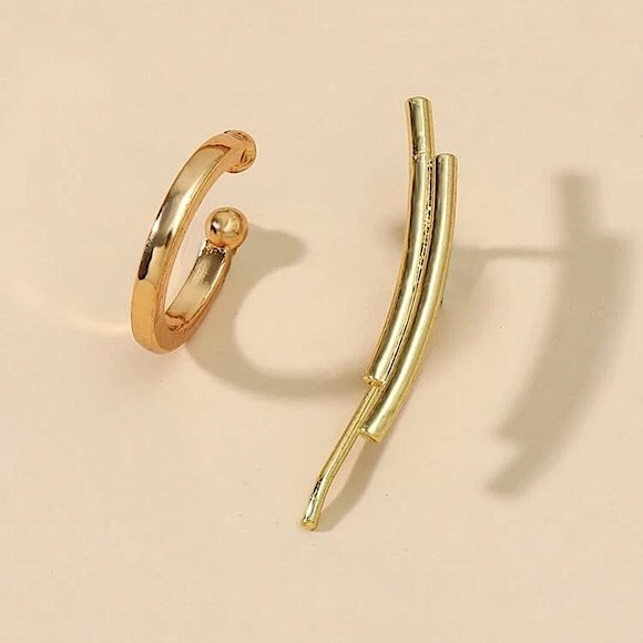 🔴𝟭𝟬/$𝟮𝟱🔴NEW Gold Climber Ear Cuff Earrings Set - Picture 3 of 7